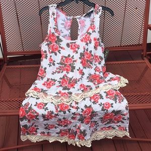💕 cute romper 💕 NWT